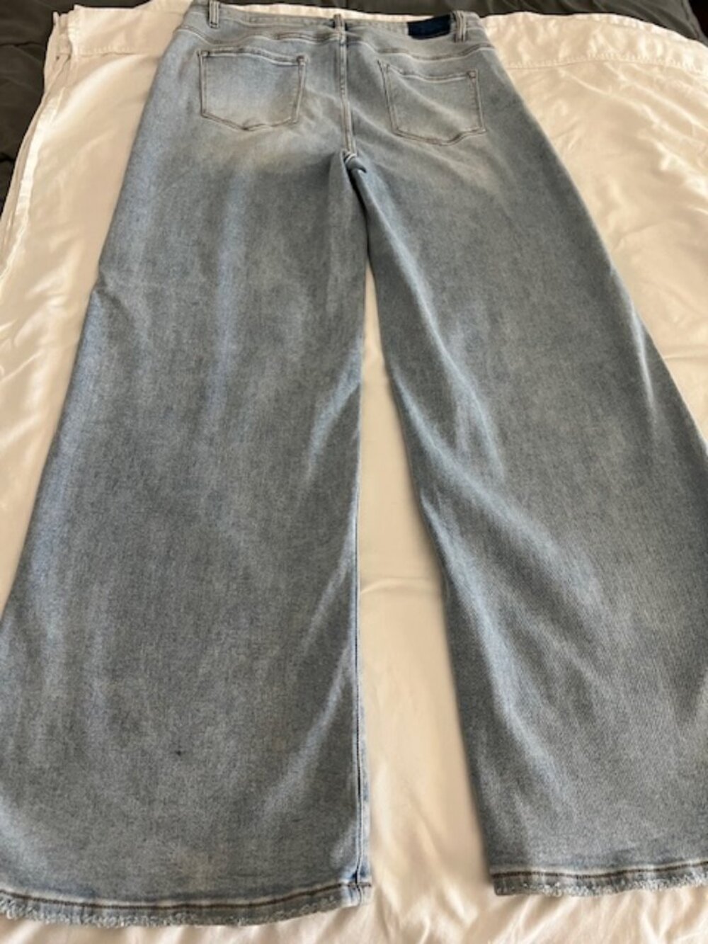 Risen Jeans Light Wash Wide Leg High Rise Women's 2XL Distressed Stretch Denim - Picture 2 of 4